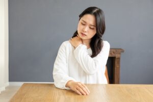 肩こり